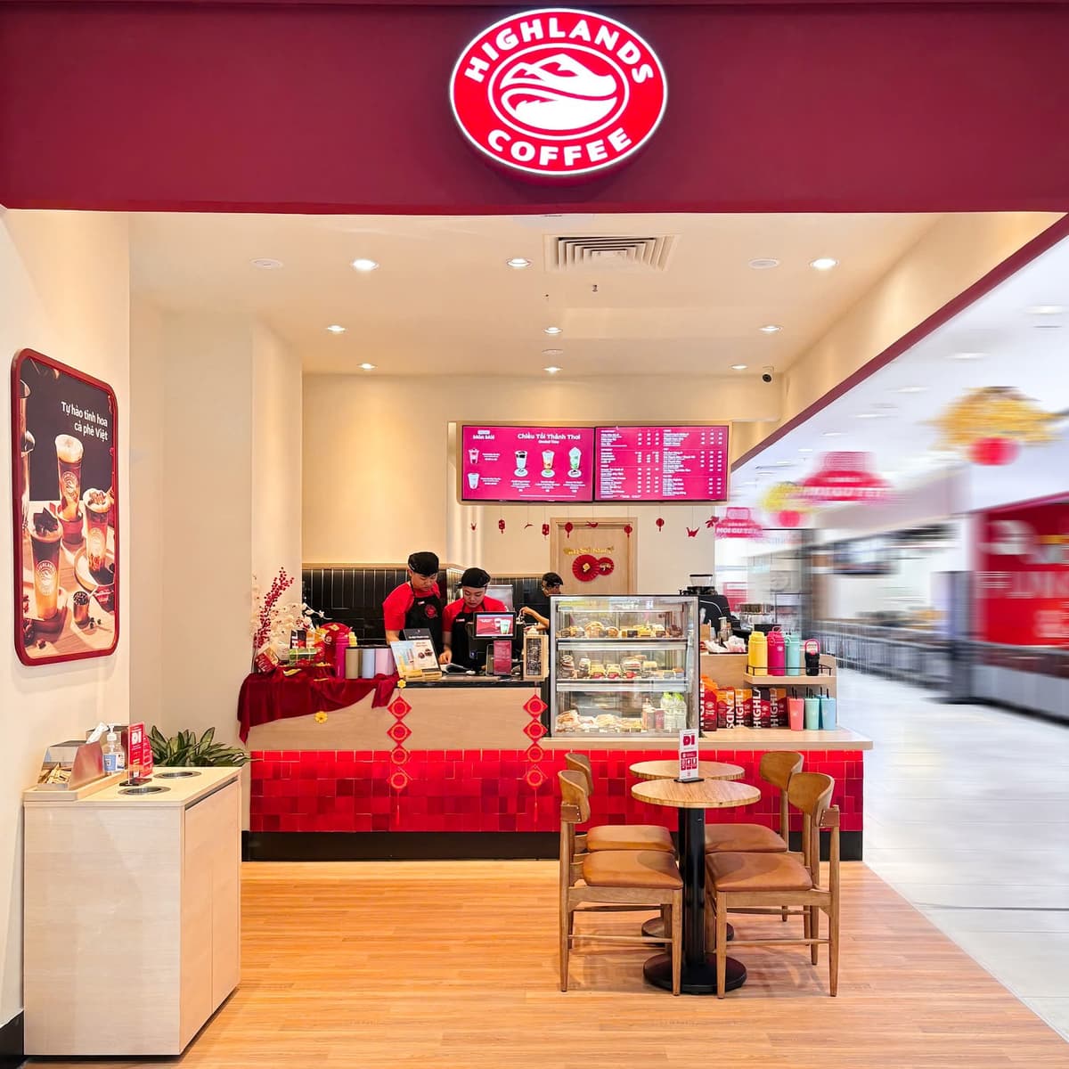 Highlands Coffee — Tôn Thất Thiệp