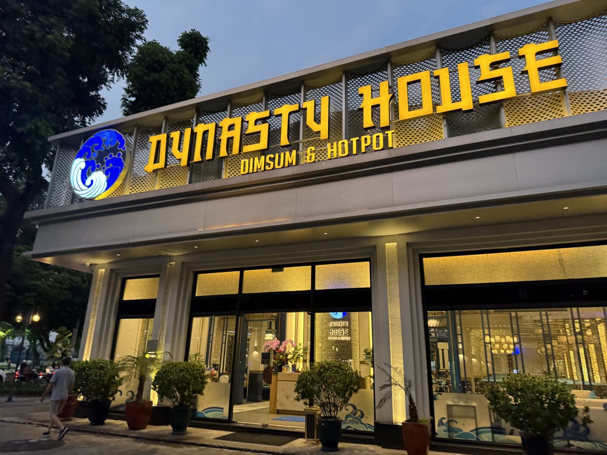 The Coffee House — Phùng Khắc Khoan